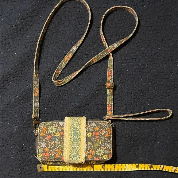 Natural life Floral Patterned Crossbody Bag / wristlet - Picture 1 of 3